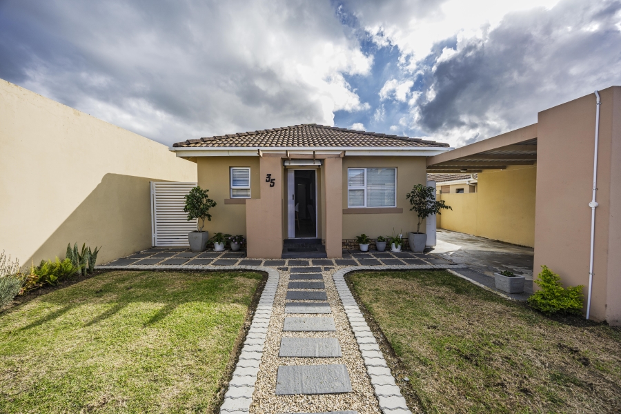 3 Bedroom Property for Sale in Amalinda Eastern Cape